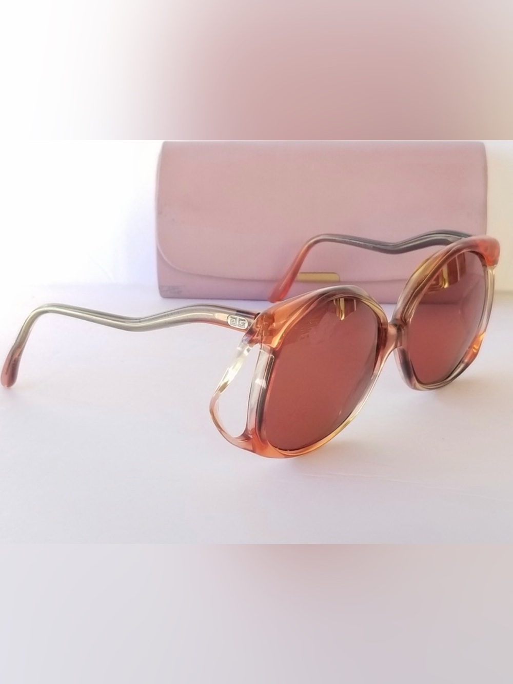 Vintage Givenchy Pink Gradient Round Women's Sunglasses